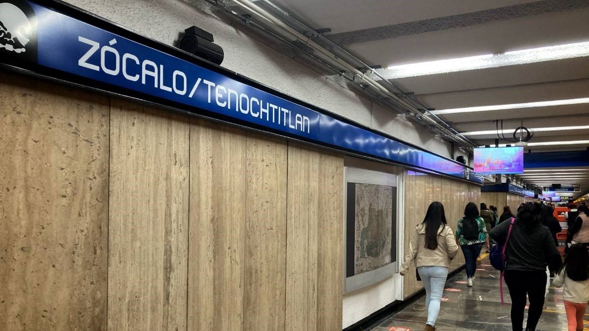 Reabren Estaci N Z Calo De La L Nea Del Metro Misi N Pol Tica