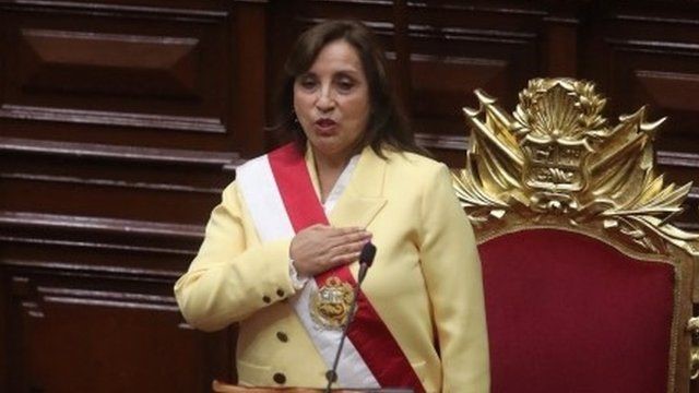 Dina Boluarte Instala Su Nuevo Gabinete En Medio De Protestas En Perú Misión Política